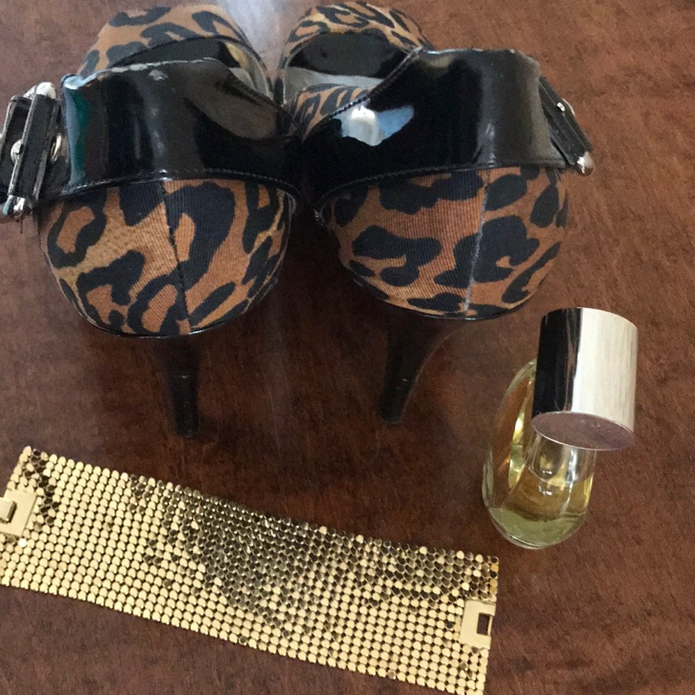 Guess Peep Toe Leopard Print Stilettos Size 9.5 M - image 3